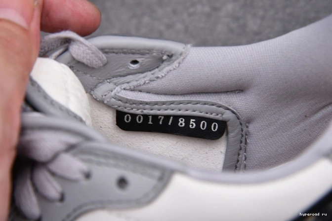 1 LOW shoe X CN8607-002 (DR OG box) JORDAN DR 0522